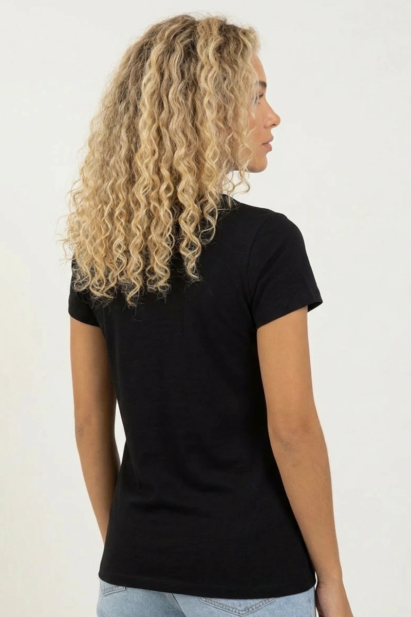 Camiseta Feminina Preta - Imagem 2