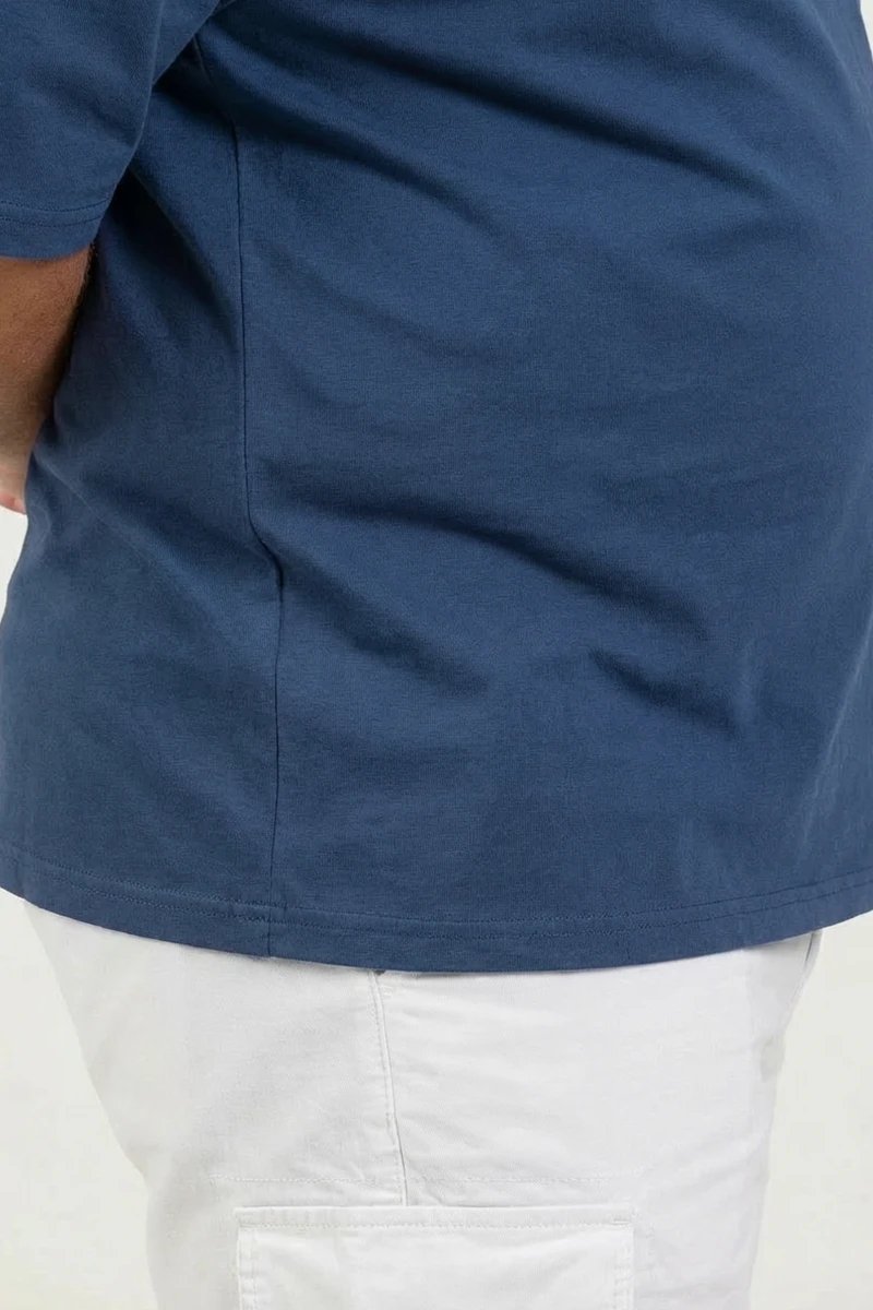 Camiseta Plus Size Azul Marinho