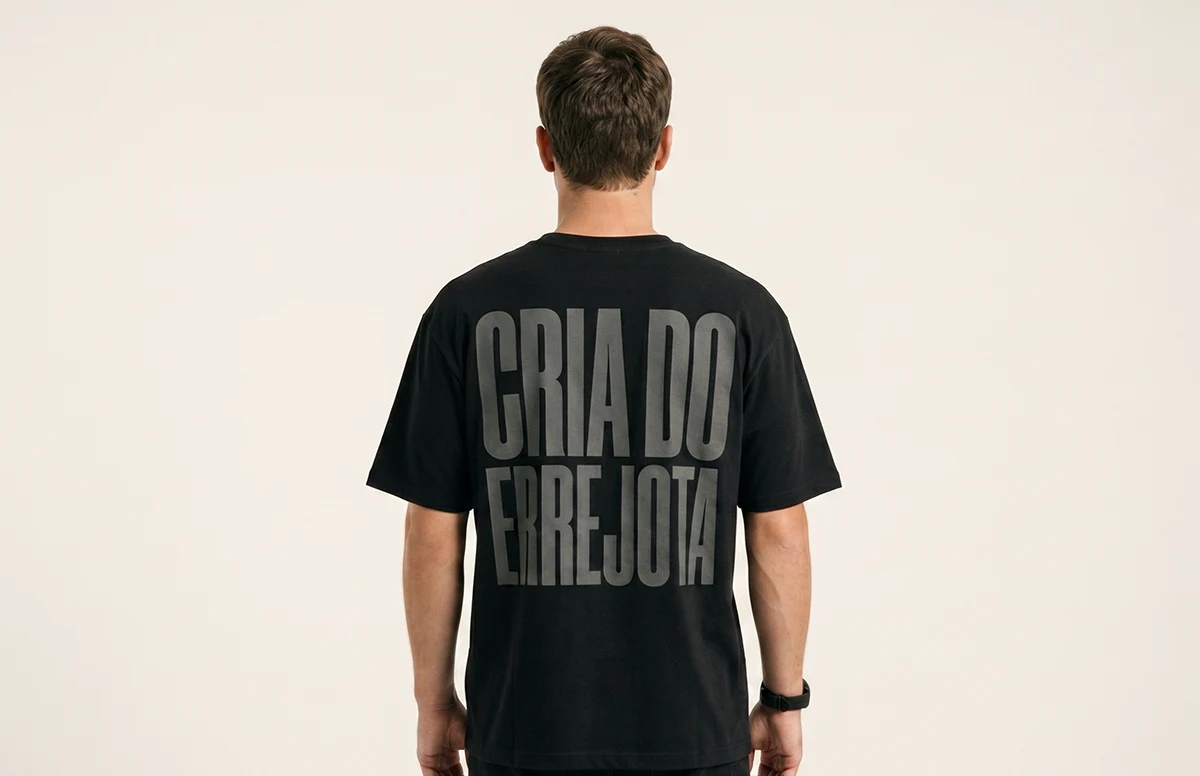 blusa personalizada com frase estampada em DTF